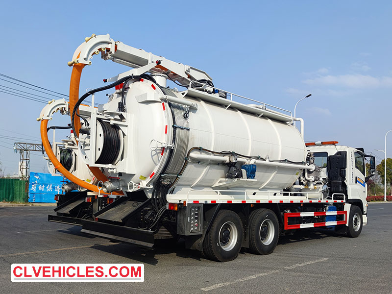ISUZU Vacuum Tank Truck