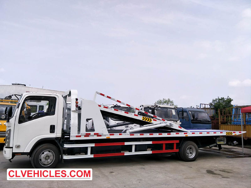ISUZU Flatbed Wrecker Truck