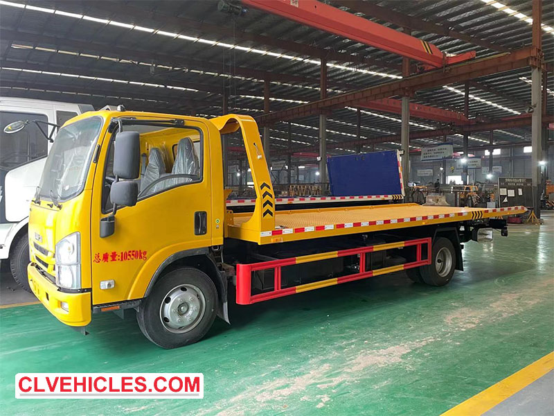 ISUZU Flatbed Wrecker