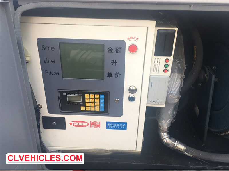 ISUZU refueling tank truck